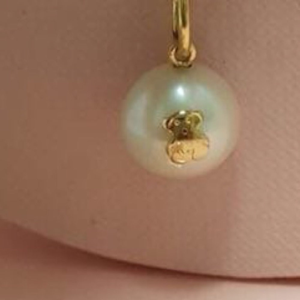 Looking for this pendant 😍